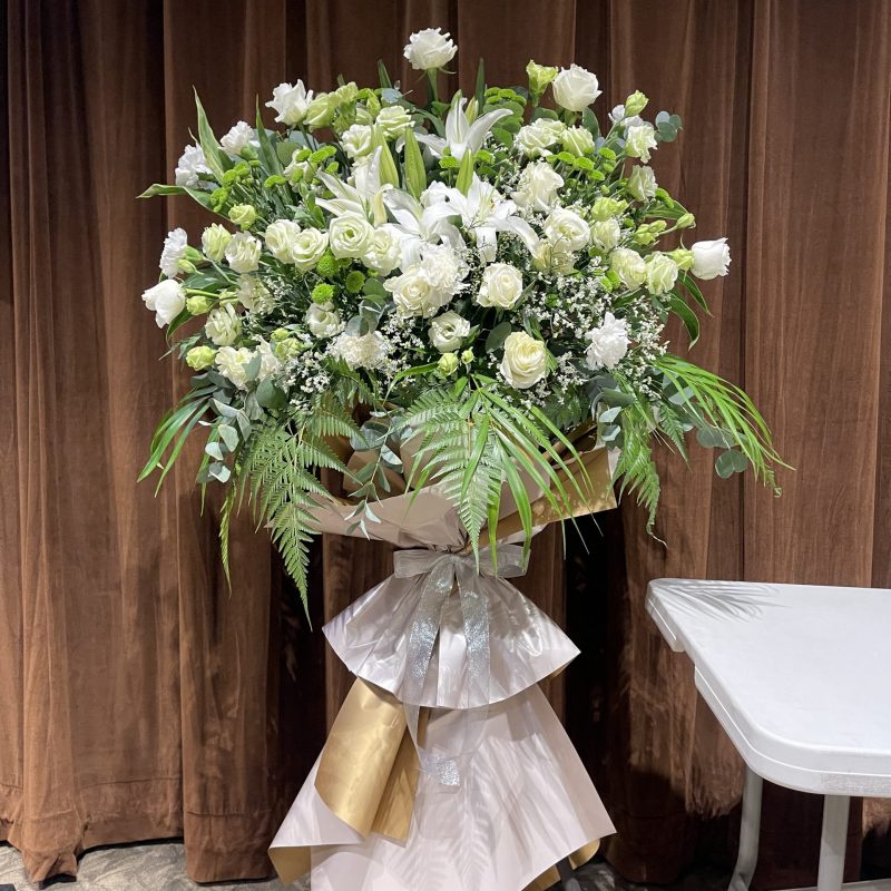 Modern Floral Wreath