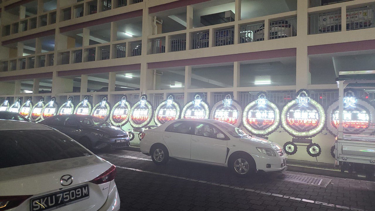 LED floral wreaths